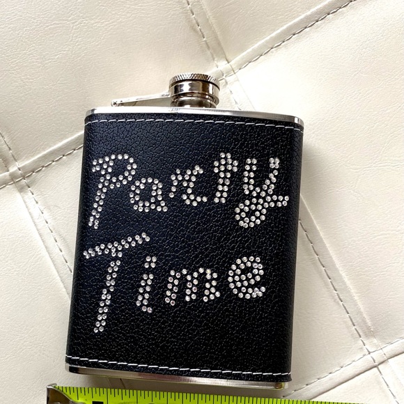 Flask Stainless 6 OZ Party Time Silver Black embellished sparkling - Picture 6 of 8